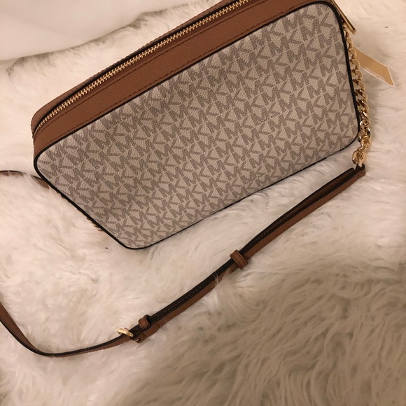 Michael Kors Crossbody - Picture 2 of 6